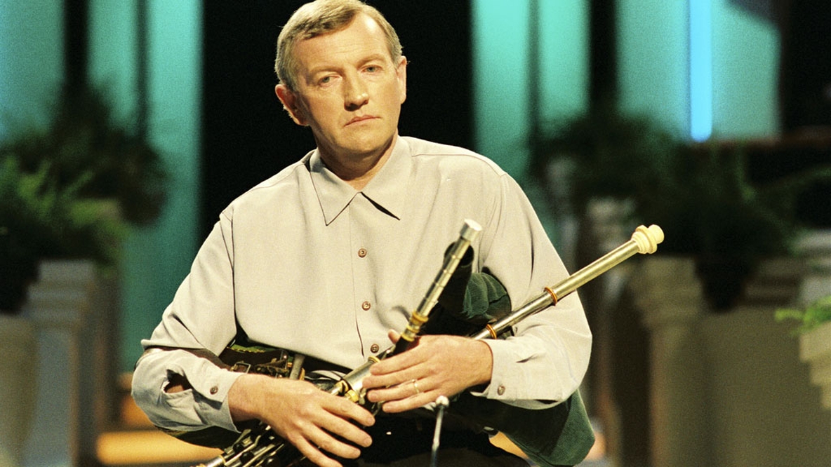 Liam O'Flynn on 'Off the Record' (1993)