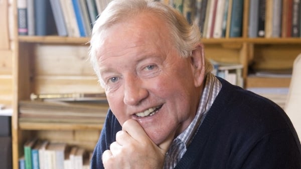 Watch: Arena celebrates Liam O'Flynn with Christy Moore & friends