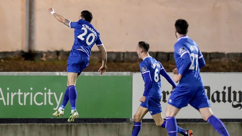 Billy Dennehy put the hosts in front