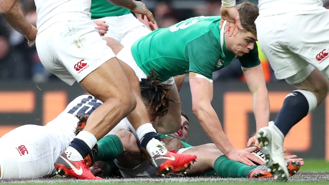 Garry Ringrose opens the scoring at Twickenham