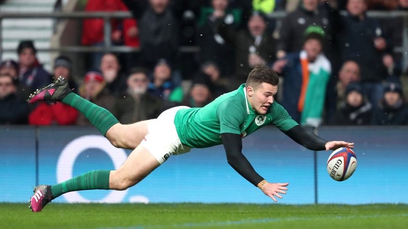 Jacob Stockdale touches down for a try against England at Twickenham