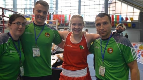 Amy Broadhurst (2nd from R)