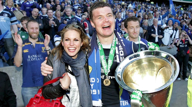 Brian O'Driscoll celebrates winning the Heineken Cup final in 2009