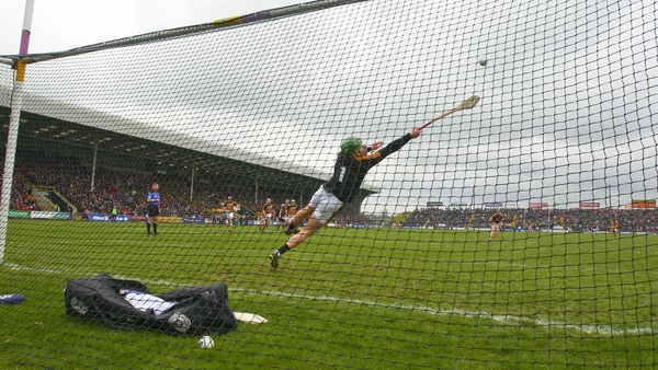 Aidan Nolan smashes penalty past Eoin Murphy
