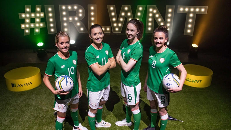 (l-r) Denise O'Sullivan, Katie McCabe, Karren Duggan and Leanne Kiernan at the Aviva sponsorship announcement