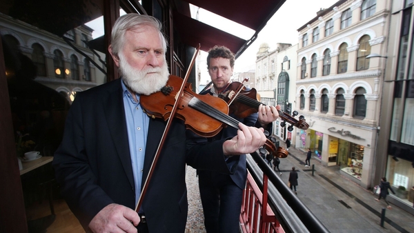 Watch: John Sheahan & Colm Mac Con Iomaire in session