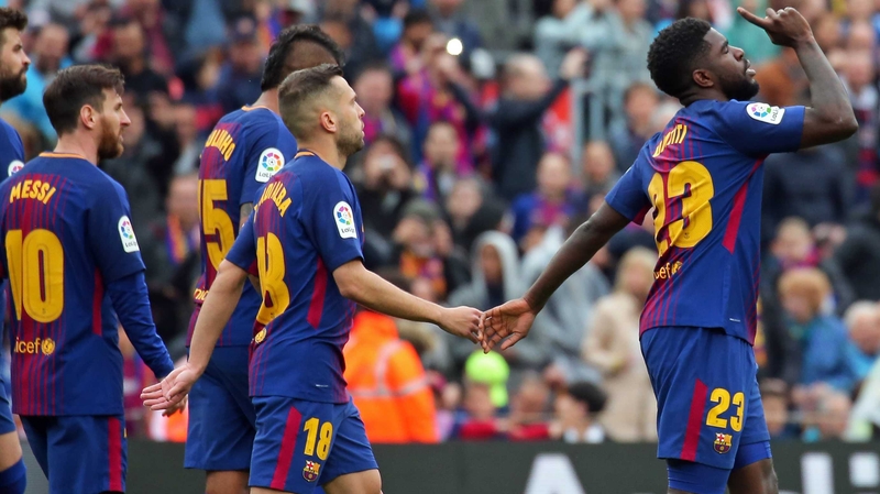 Samuel Umtiti (R) celebrates his goal