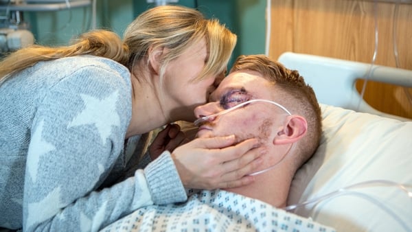 Gary pops the question to Sarah in hospital