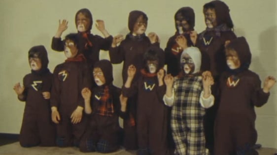 Ballymun Wombles in school play rehearsals (1978)