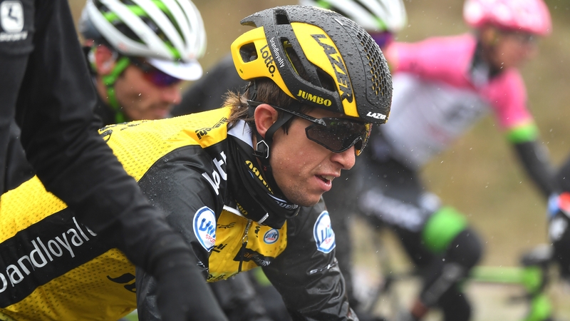 Bennett was preparing for the Giro d'Italia's stage 16 time trial when a car turned into his path.