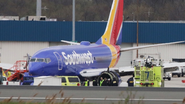 The engine explosion on Southwest Airlines flight 1380, which caused the death of one passenger, was caused by a fan blade that broke off