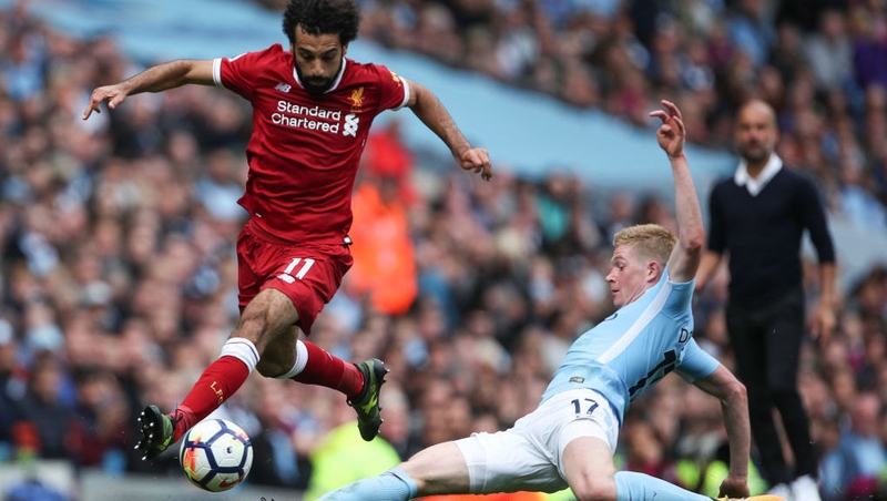 Kevin de Bryne (R) couldn't catch Mo Salah in the awards race this season