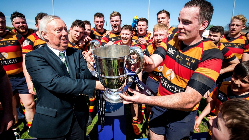 Scott Deasy collects the Bateman Cup