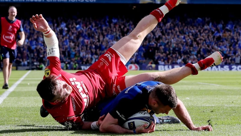 Fergus McFadden takes his try against the Scarlets