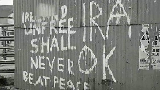 British Paratroopers in Crossmaglen (1973)
