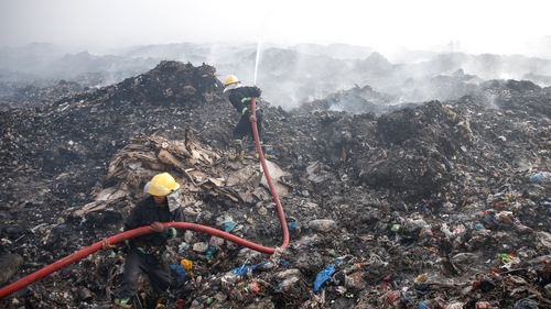 Some 600 firefighters and members of security forces have been fighting the blaze since 21 April