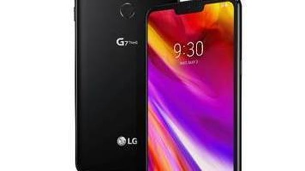 The device has a 6.1-inch QHD screen