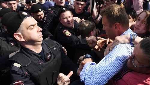 Russian riot police detained Alexei Navalny at today's protests