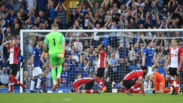 Southampton players react after Tom Davies' equaliser