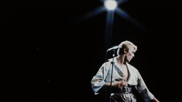 David Bowie live at NHK Hall, Tokyo in 1978. Photo: Koh Hasebe/Shinko Music/Getty Images
