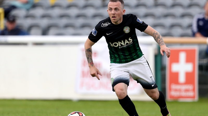 Bray's Gary McCabe held his nerve from the spot