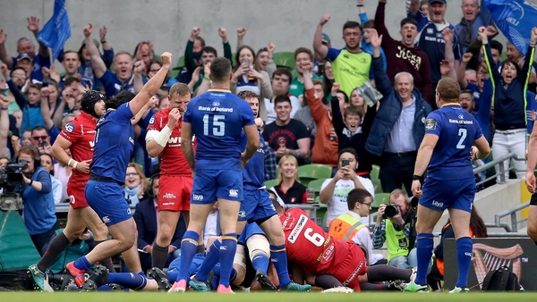 Devin Toner scoring Leinster's opening try on the half-hour mark