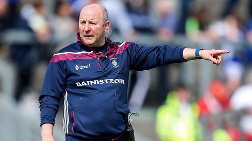 Pointing the way - Colin Kelly