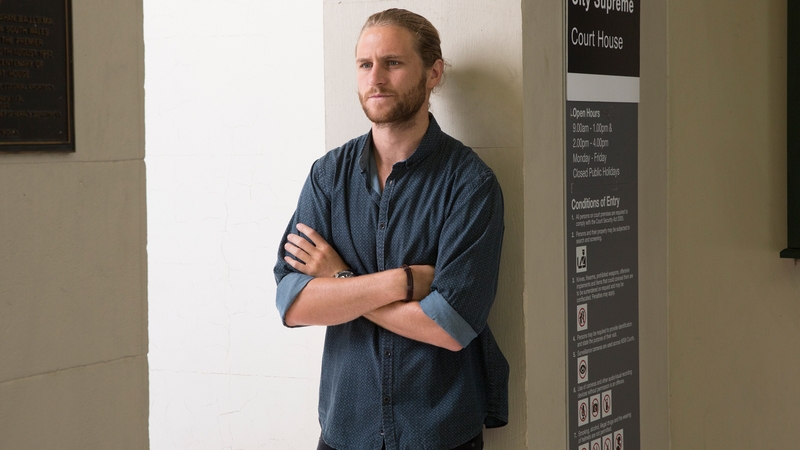 Tori blames Robbo when Ash goes missing on Home and Away