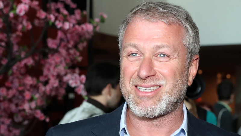 Roman Abramovich has reportedly experienced delays in his UK visa request