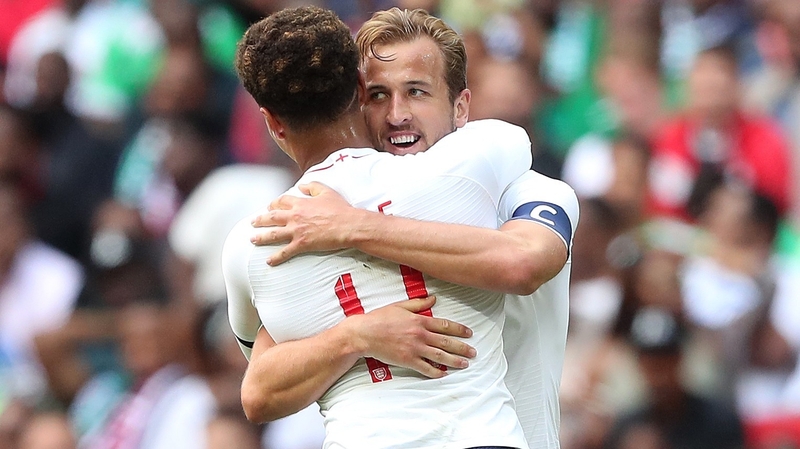 Harry Kane celbrates his goal with Dele Alli