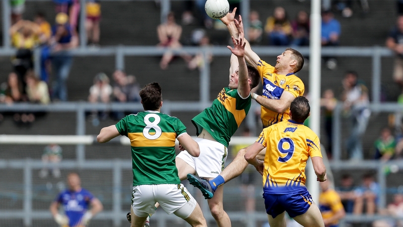 Clare welcome Kerry to Ennis