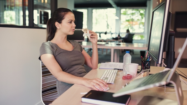 Are you eating 'al desko'? It's time to fall in love with lunch