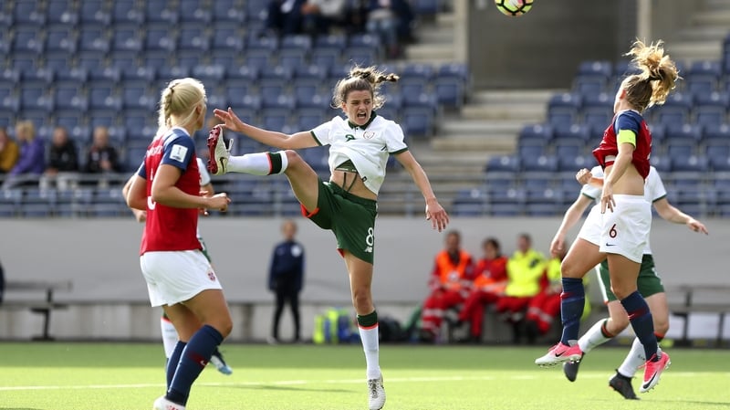 Leanne Kiernan gets her header away