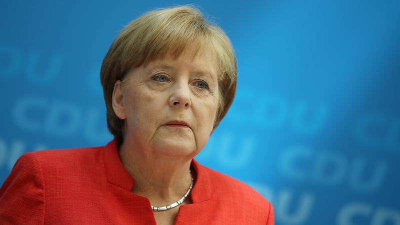 The dispute between Angela Merkel and the chairman of the Bavarian CSU threatens to bring down the grand coalition