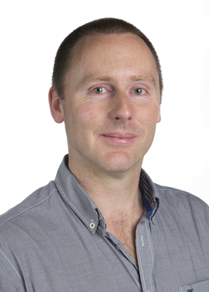 Dr Andrew Lindsay
