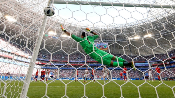 Luis Suarez scores the game's only goal
