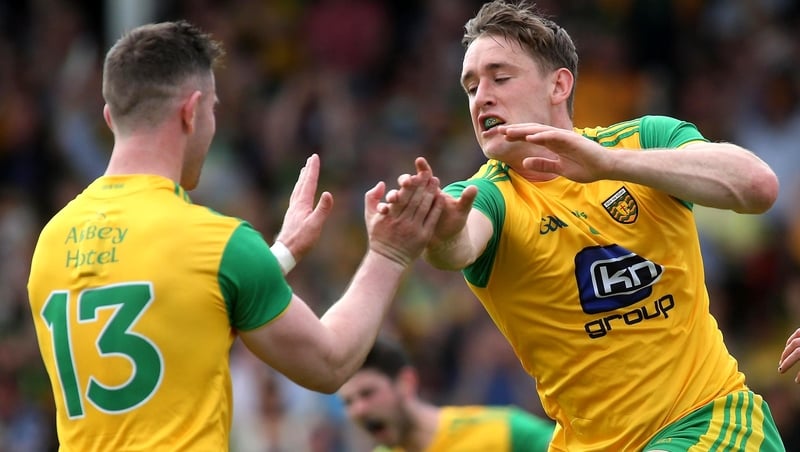 McFadden (R) celebrates his goal against Derry