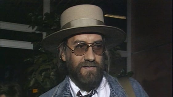 Mick Fleetwood, Dublin Airport (1988)