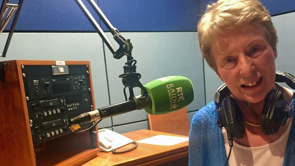 Caitríona Hastings, scríbhneoir.