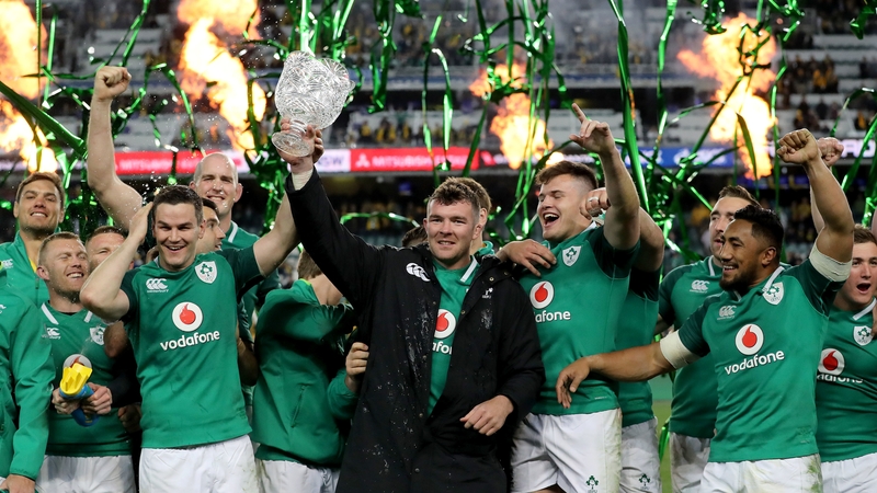 Ireland players celebrate the series victory which was secured with a 20-16 victory in Sydney