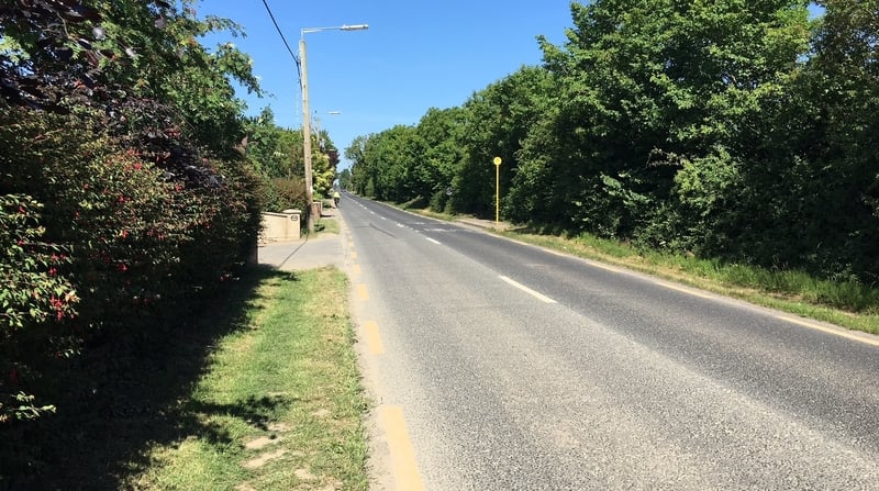 The collision happened shortly after 1.30am on the road which links Swords and Ashbourne