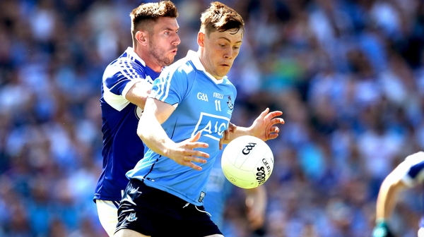 Dublin's Con O'Callaghan with Colm Begley of Laois