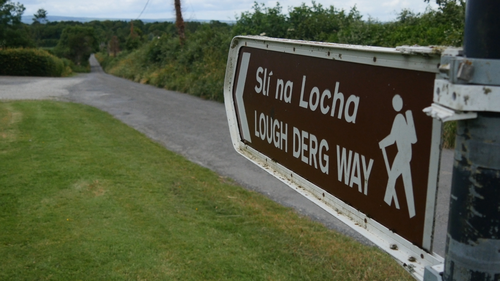 The Lough Derg Way spans 68km along the Shannon