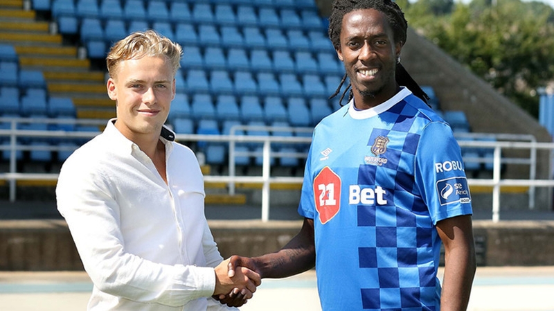 Carlos Wilson with Waterford General Manager Jack Power - Credit: Noel Browne