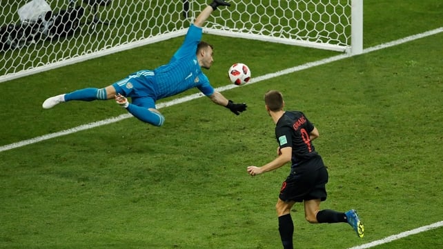 Andrej Kramaric heads home Croatia's equaliser