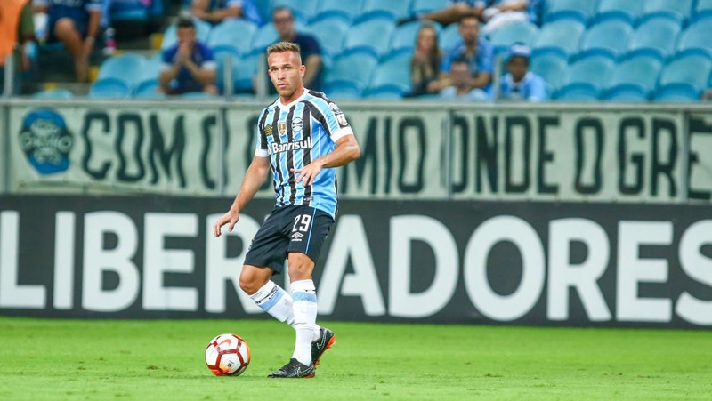 Arthur in action for Gremio