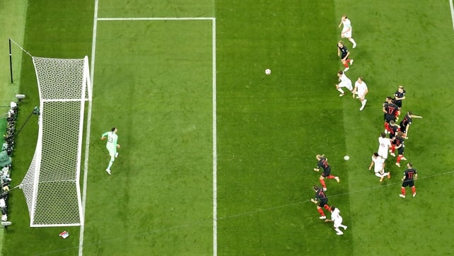 The Croatian goalkeeper, injured against Russia, is slow to move