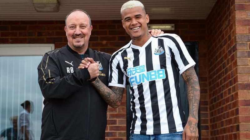 Kenedy with Rafa Benitez