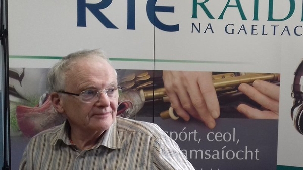 'D'oscail an domhan ar fad os mo chomhair'