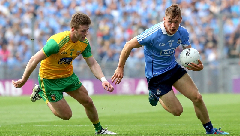 Donegal's Eoghan Bán Gallagher tracks Dublin's Con O'Callaghan